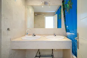 Apartment 'Estrella 2 3 BH' close to the Beach with Shared Pool & Wi-Fi - Image 4