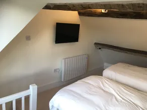 Cotswold Cottage mit Holzofen und privatem Garten im Innenhof - Image 4