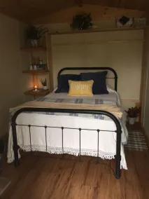 Off-Grid Cabin i skoven - Image 3