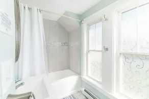 Dog-friendly, Oceanview Classic Maine Beach Cottage near Short Sands - Image 5