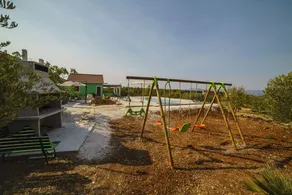 Die Villa Olive Harvest ist brandneu und verfügt über 3 Schlafzimmer und 3 Badezimmer. - Image 2