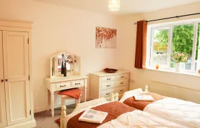 Beautiful Beach Front Cottage - Image 3