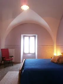 Más allá del turismo! Descubre tranquilo, auténtico pueblo medieval, encantadora casa. - Image 3