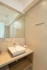 ARETI LUXURY APARTMENT - Image 3