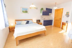 Ferienwohnung (34 qm) mit Ausblick auf den Waldesrand und zum Mostbrunnen - Image 4