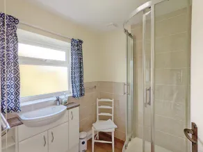 Beacon Square, Emsworth  -  a family house that sleeps 8 guests  in 3 bedrooms - Image 2