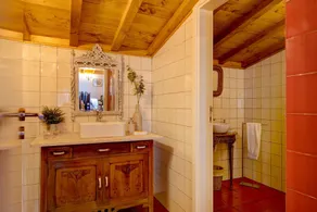 Casa vacanze 'Villa Oliva AL - T4' con vista montagne, piscina, terrazza e A/C - Image 3