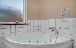 Stunning home in Ebeltoft with WiFi - Image 3