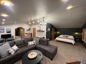 Cozy, spacious cabin. Great for fishing & snowmobiling! - Image 5