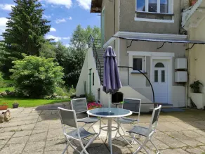 Self catering apartment on edge of Pionsat,next door to the Chateau. - Image 3