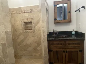 Honeymoon suite with private jacuzzi DISCOUNTED RATE - Image 2