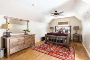 4-bedroom cabin just 10 minutes from Adirondack Park - Image 5