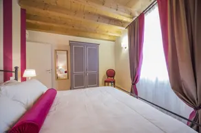 The Empress Apartment   Split Level   Lady Capulet - Image 4