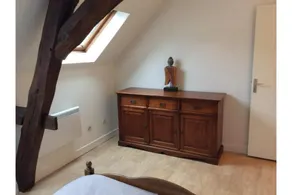 Spacious, bright apartment in the city center - Image 4