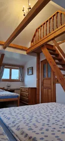 Maison de vacances dans un endroit calme avec un mobilier rustique - Image 3