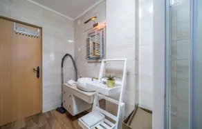 Stunning Home In Bosiljevo - Image 4