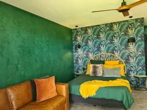 Luxury Beach Front Studio - Image 4