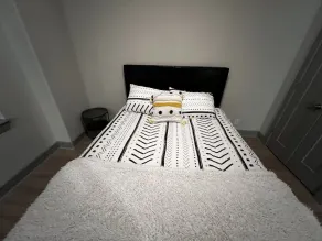 1 Bedroom High Rise Luxury Apartment - Image 4