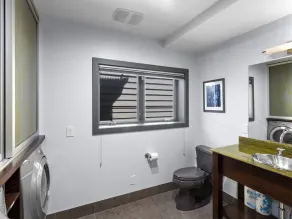 \"SNOWFUN WINE CHALET\" - Premium Ski, Entertain, Game Room, Parking, Old Town - Image 3