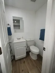 small, cozy and private, independent studio in an excellent location - Image 3