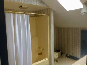 Close to Galena, close to perfect. Premier get away.  Three beautiful suites. - Image 4