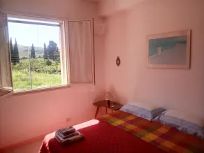 Landejendom i roligt panorama landskab med økologiske frugter, unikt sted - Image 4