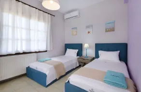 Iakinthi Villa, une accueillante villa de 3 chambres, 600 mètres de la plage de sable - Image 5