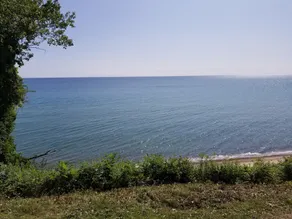 Bliss on the Bluff – Lakefront Views, Private Beach & Sunrises - Image 5