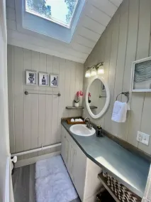 Spacious 1 Bedroom Cottage Close to Everything 2 - Image 2