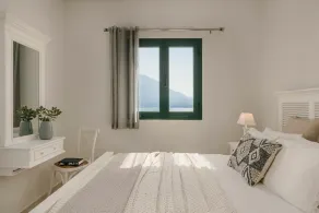 Seaspray Villa is a 3 bedroom Villa front of the sea with private swimming pool - Image 5