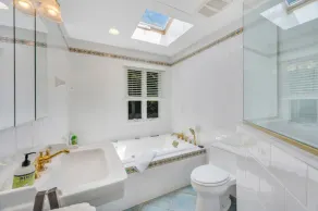 Southampton Gem House - Image 3