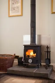 Stables Cottage, a cosy cottage for 2 in Beatrix Potter country - Image 4
