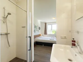Villa con piscina climatizada y jardín - Image 4