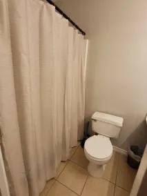 2 Bed/2 Bath - 1 mile to Campus & 0.5 mile to UFCU Stadium! - Image 3