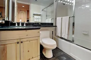 Timberline Deluxe Ski-in / ski-out Studio - Image 3