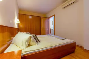 Holiday apartment with air conditioning - Image 5