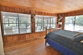 Large 4 Bedroom 2 Bath Country Home with Gorgeous Views - Image 3