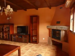 Rural apartment La Noguera for 17 people - Image 2