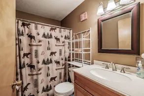 On Mountain two bedroom unit sleeping 6 - Image 4