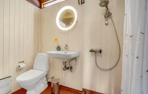 2 Bedroom Cozy Home In Dronningmølle - Image 4