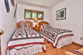 Stepaway Vacation Rentals- Schneider Cabin - Image 5
