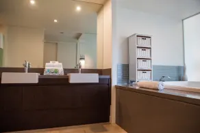 131 Sea Temple Luxury Swimout Apt. - Image 3