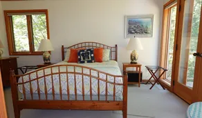 Waterfront cottage with tidelands, creek and waterfall! - Image 2