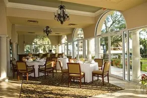 Club Continental - Image 5