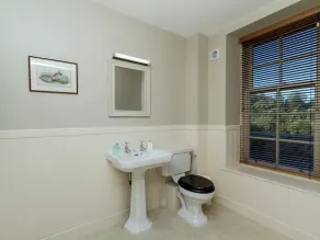 2 bedroom accommodation in Alloway, near Ayr - Image 4