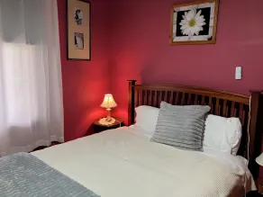 Heritage, renovated, miners Cottage in Clunes - Image 3