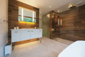 Hillcrest Glasshouse - a minimalist modern retreat - Image 5