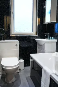 Contractor Stay By Caledonia Luxe Stays Coatbridge - Image 5