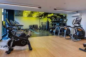 Dreamy Central District 2BR w/ Gym & BBQ, nr downtown, by Blueground - Image 5