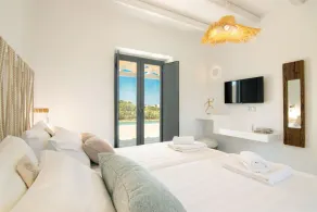 Isalos Villas with private pool - Image 4